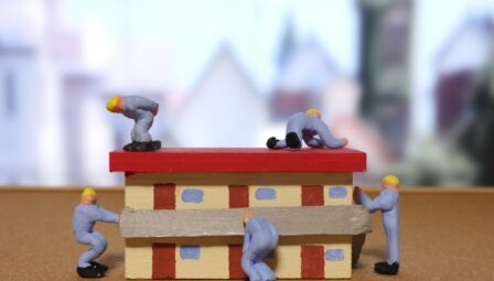 マンションオーナー様へ｜マンション外壁塗装の周期を解説