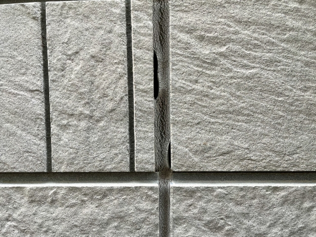 サイディング外壁の目地の劣化