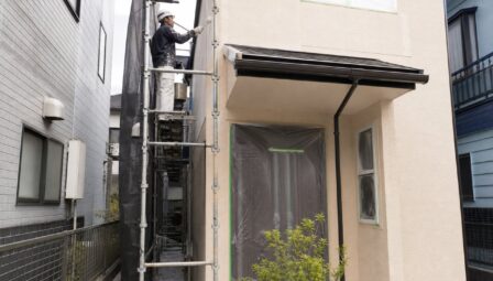 住宅密集地・狭小地でも外壁塗装はできる？